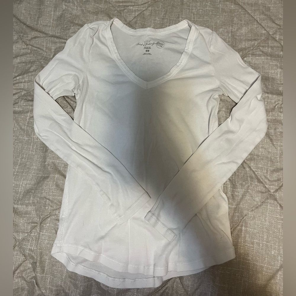 H&M Classic White Long Sleeve V-Neck Top